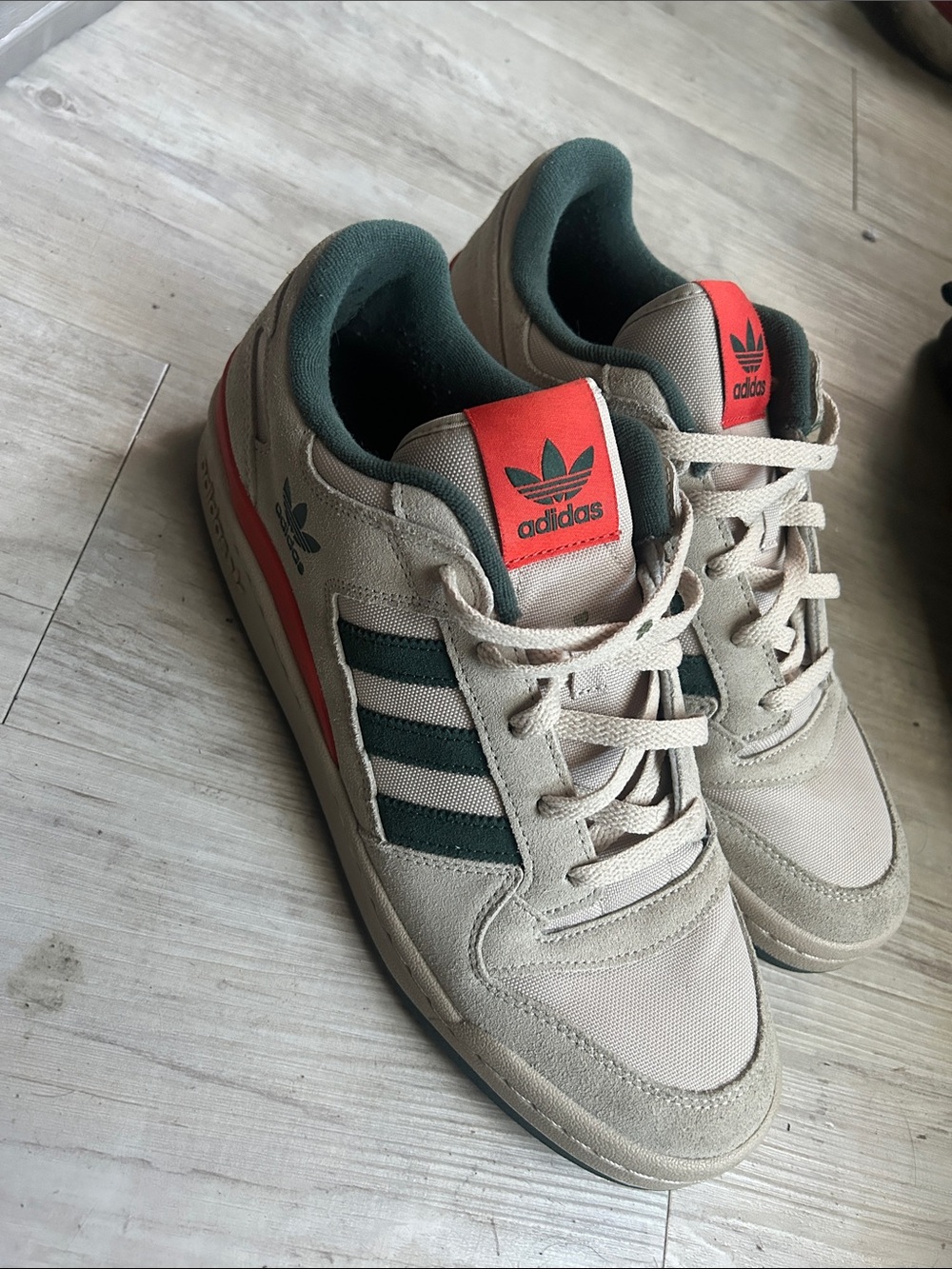 adidas Men’s Beige Sneakers with Dark Green Stripes and Red Tongue